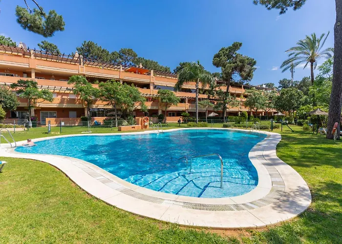 Garden Level Apartment - Pino Golf